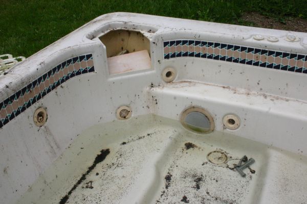 Spa Removal Service in Melbourne